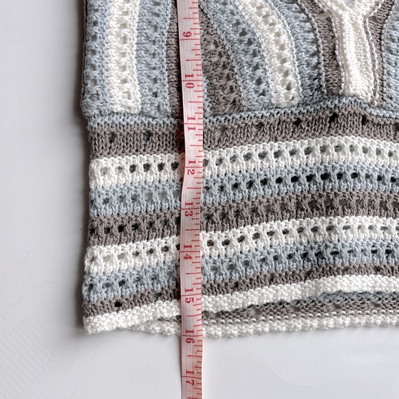 Hollister Crocheted Halter Crop Top - Picture 4 of 5